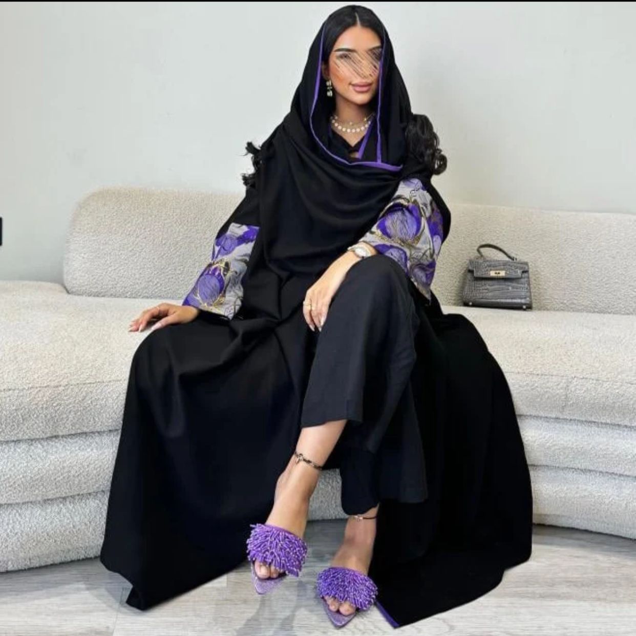 ⁦عباية كتان اسود مع جاكار موف المورد⁩ - الصورة ⁦3⁩